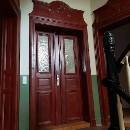 Schicke & Zentrale Altbauwohnung * Lipsko