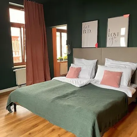 Schicke & Zentrale Altbauwohnung