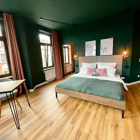 Schicke & Zentrale Altbauwohnung *