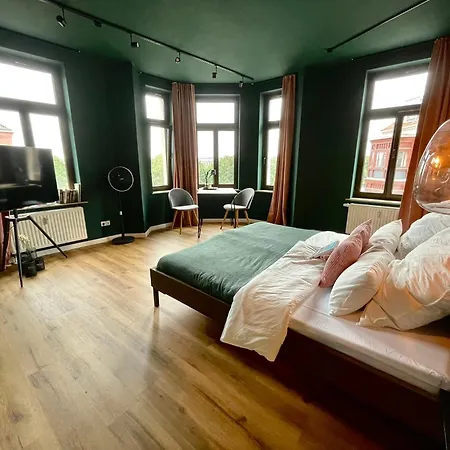 Schicke & Zentrale Altbauwohnung *