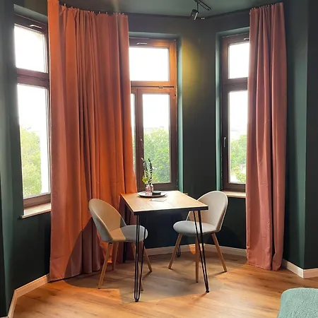 Schicke & Zentrale Altbauwohnung *