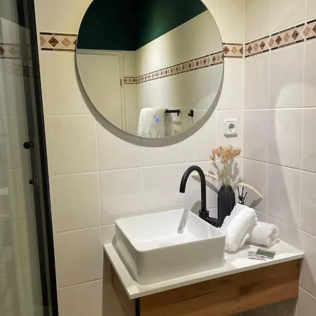 Schicke & Zentrale Altbauwohnung *