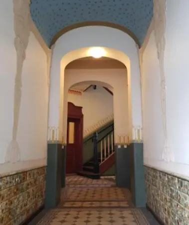 Schicke & Zentrale Altbauwohnung
